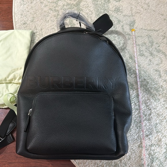 BURBERRY BACKPACK NEVER USED - Picture 5 of 7